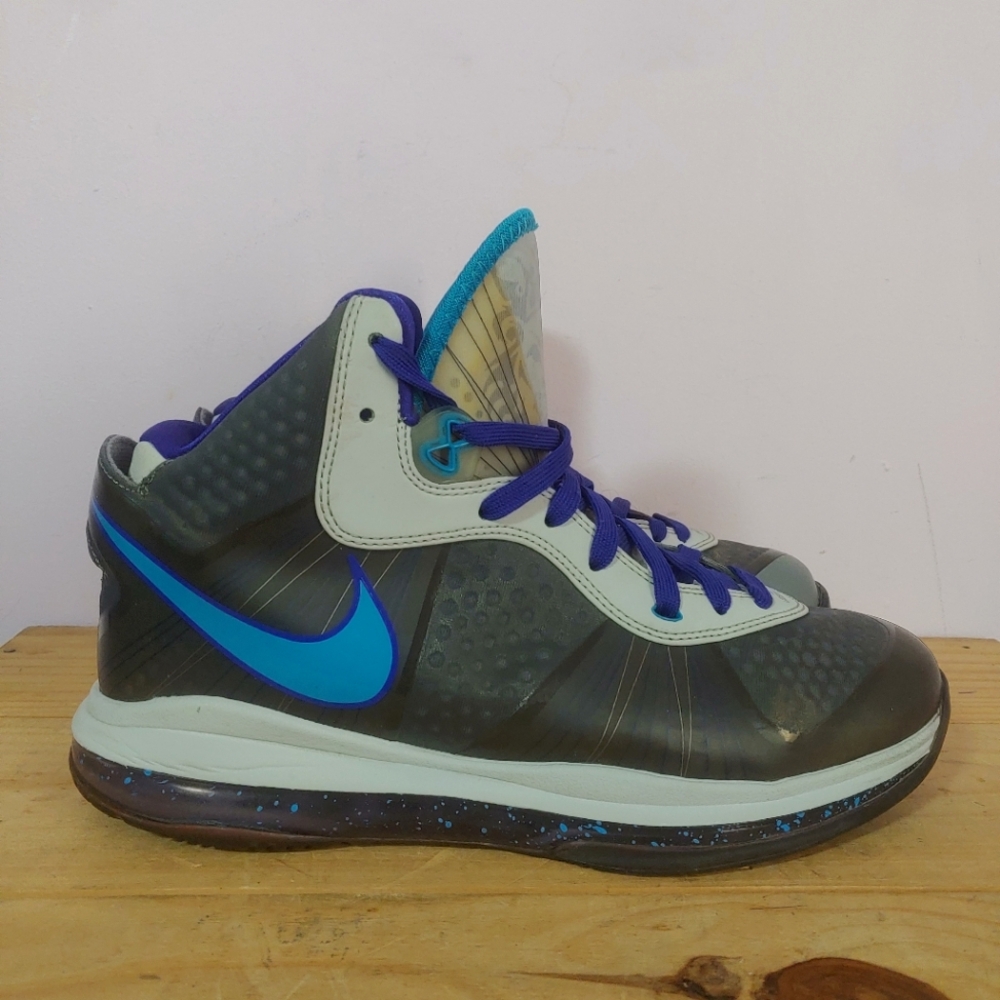 Nike LeBron 8 V/2 Summit Lake Hornets Sneakers, Men's Size 9 US